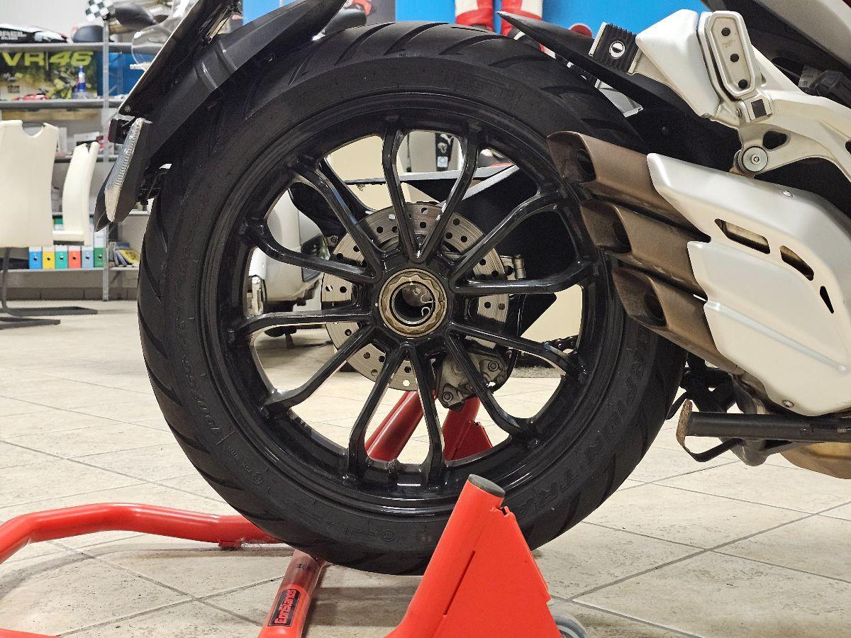 MV AGUSTA TURISMO VELOCE LUSSO CON VALIGE+ACCESSORI
