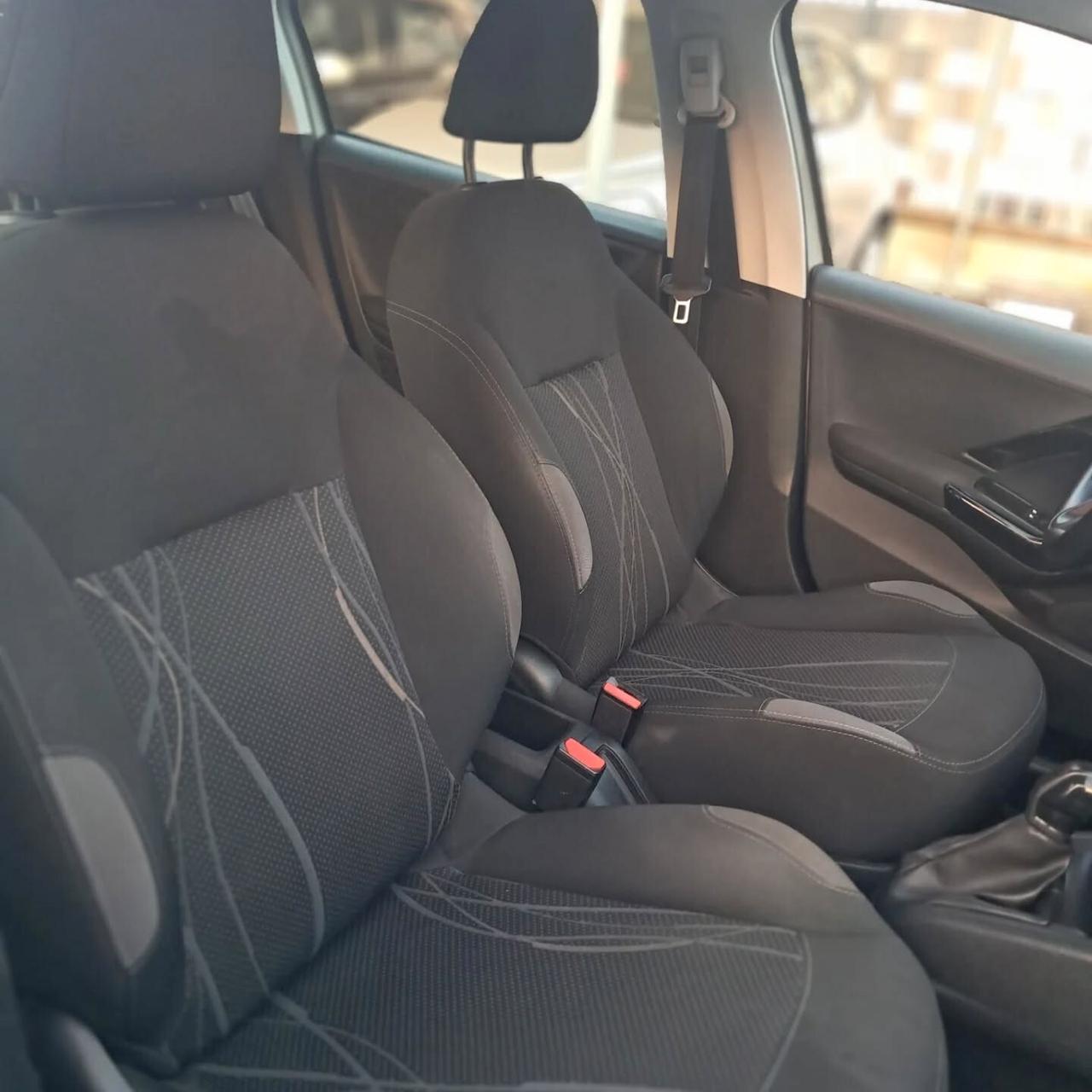 Peugeot 208 1.6 e-HDi 92 CV Stop&Start 5 porte Allure