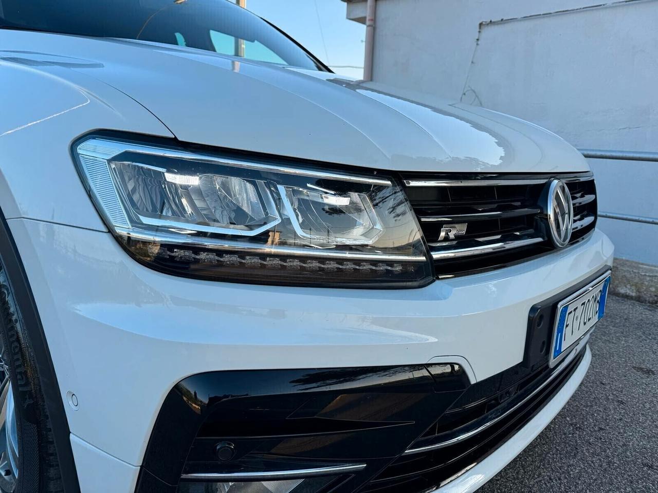 Volkswagen Tiguan 2.0 TDI SCR DSG 4MOTION Executive R-Line BMT