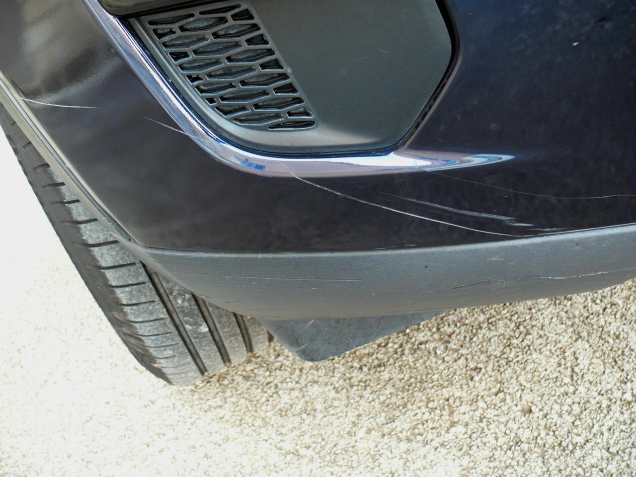 Land Rover Discovery Sport TD4 150 CV SE - (M1404)