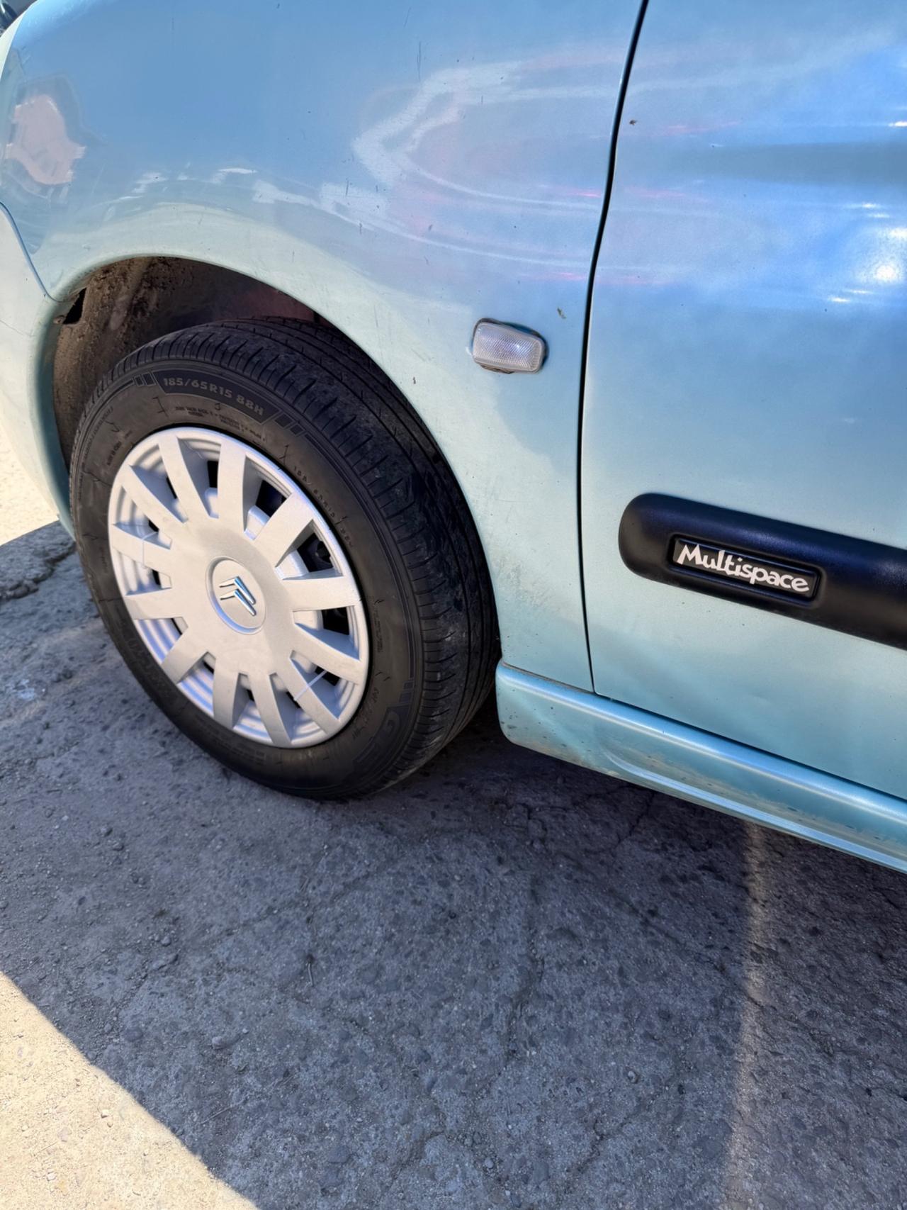 Citroen Berlingo 2.0 HDi 5p. autocarro con posti