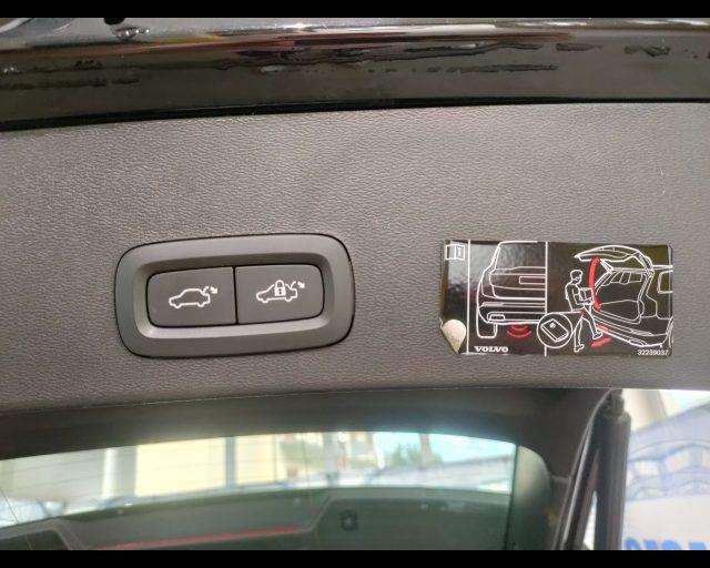 VOLVO XC40 1.5 t4 phev Inscription Expression auto