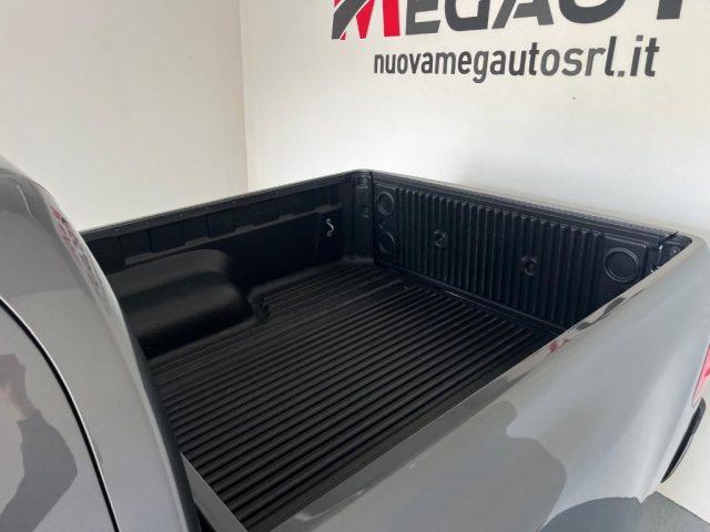 TOYOTA Hilux 2.4 D-4D 4WD 4 porte Double Cab Executive