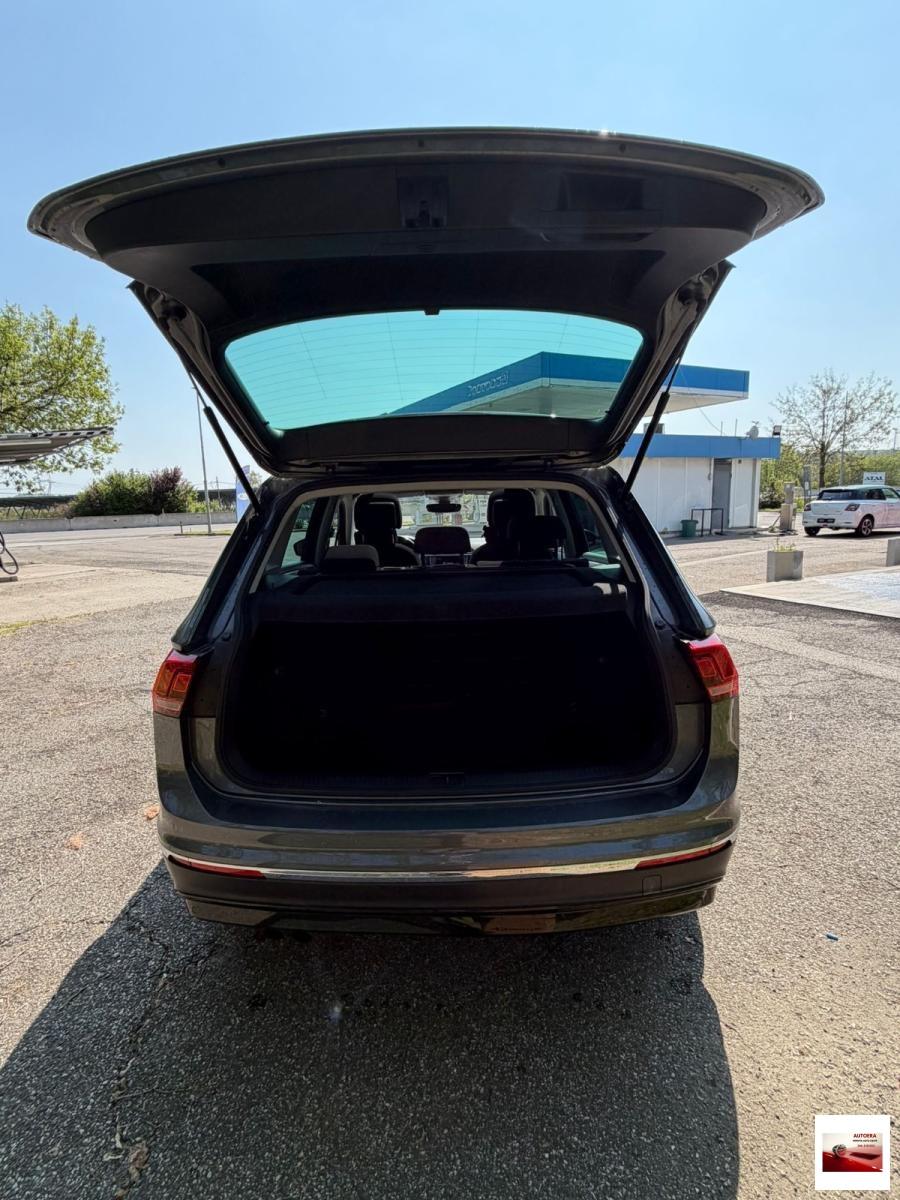 VOLKSWAGEN - Tiguan - 1.6 TDI Style BMT