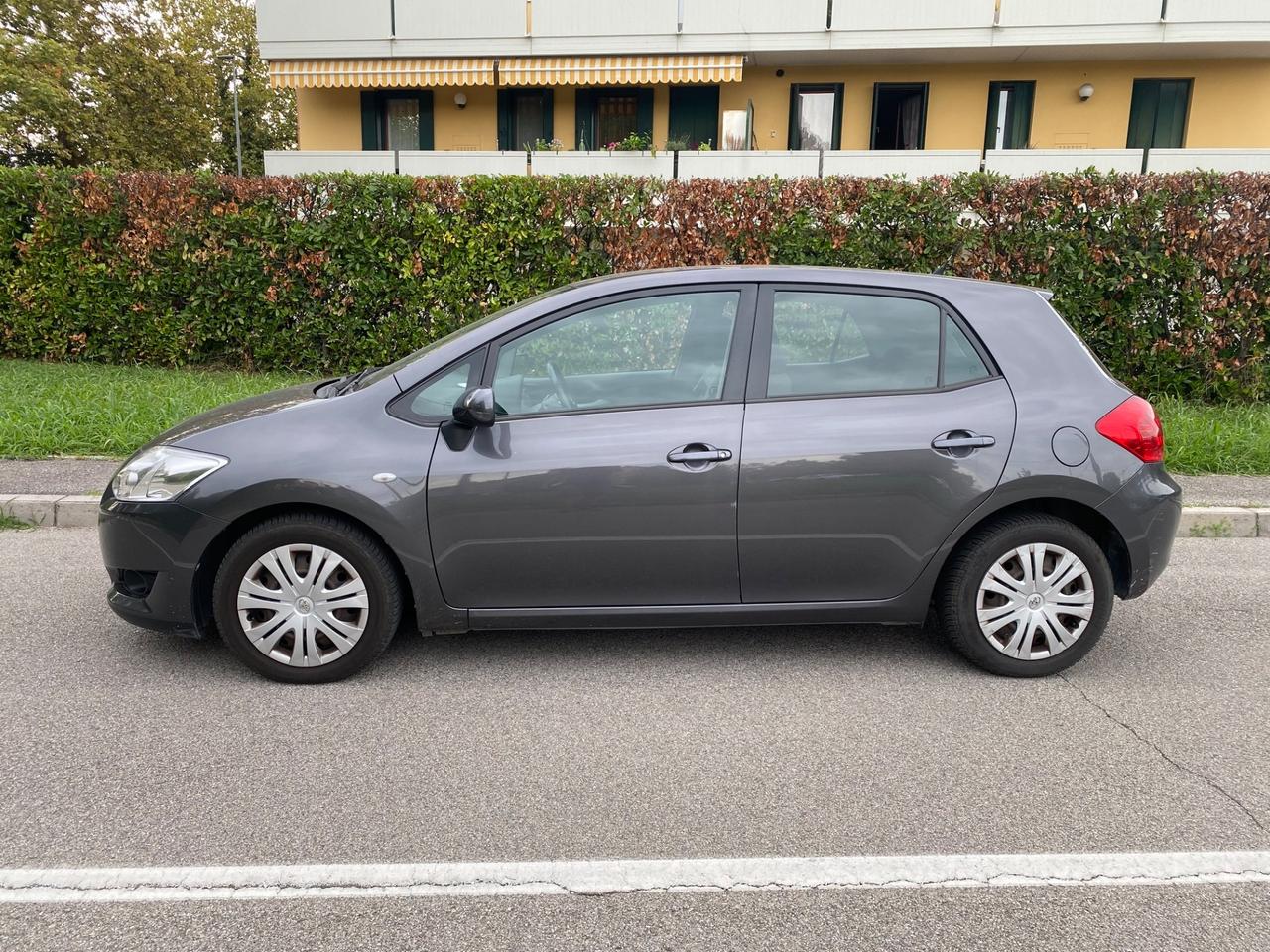 Toyota Auris 1.4 D-4D 5 porte Sol MY'08
