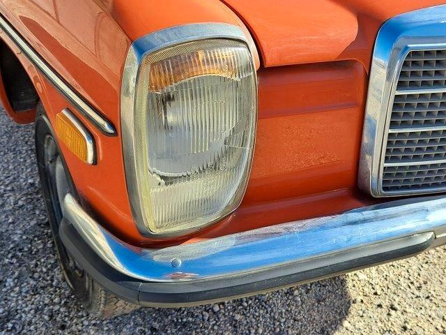 MERCEDES W115 \8 200D - RESTAURO DA ULTIMARE