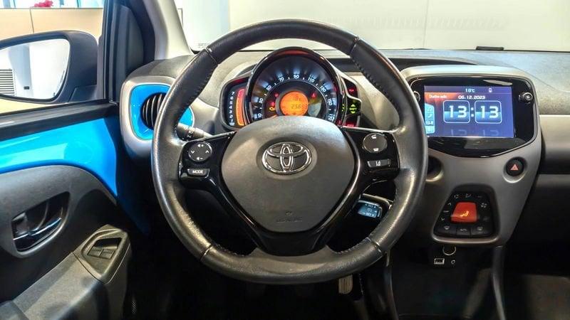 Toyota Aygo II 2018 5p 5p 1.0 x-play 72cv