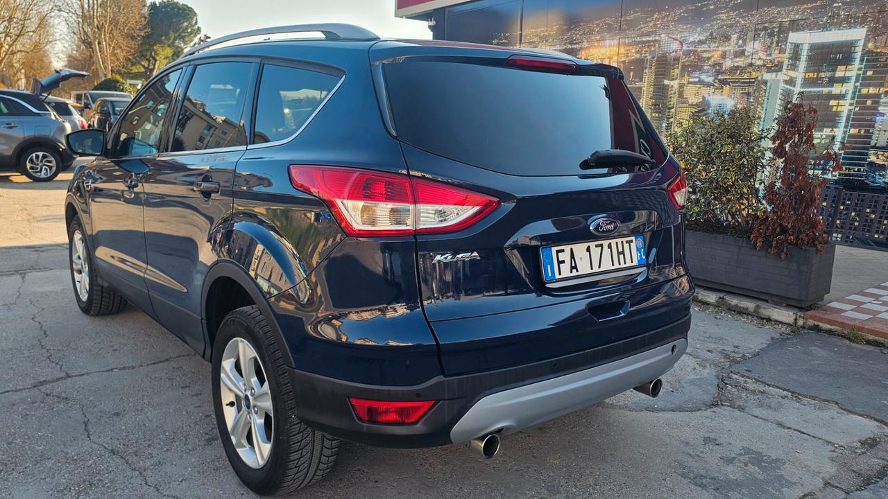 Ford Kuga 2.0 TDCI 120 CV S&S 2WD Titanium
