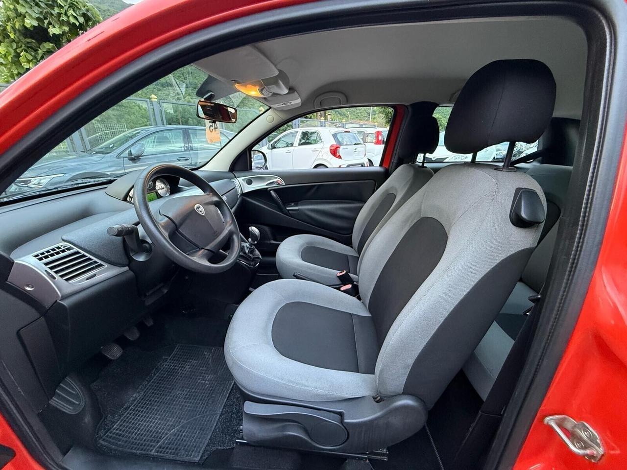 Lancia Ypsilon 1.2 Argento