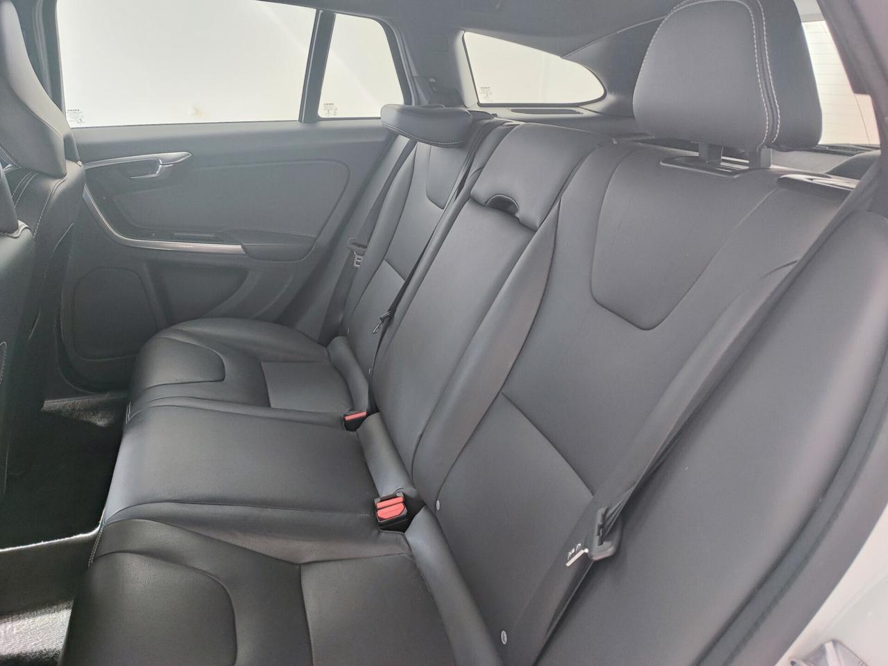 Volvo V60 D2