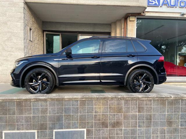 VOLKSWAGEN Tiguan 2.0 TDI 150 CV SCR DSG R-Line LUCI AMBIENTE