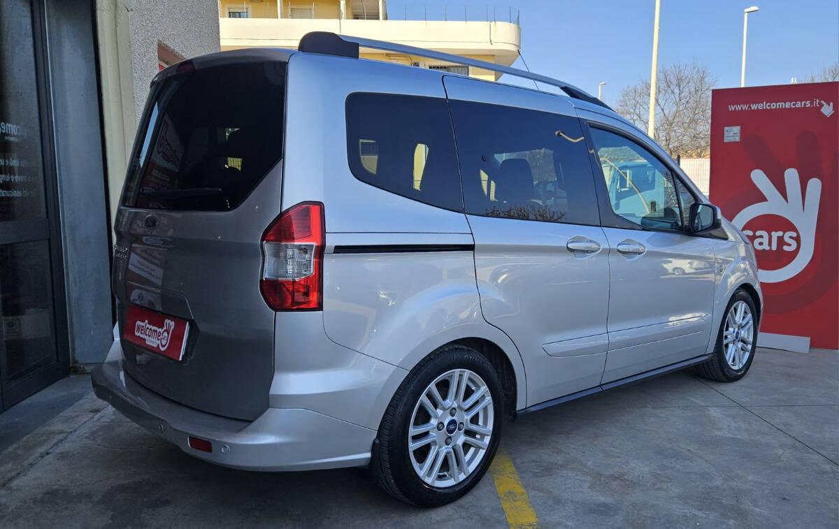 Ford Tourneo Courier 1.5 tdci 95cv titanium E6