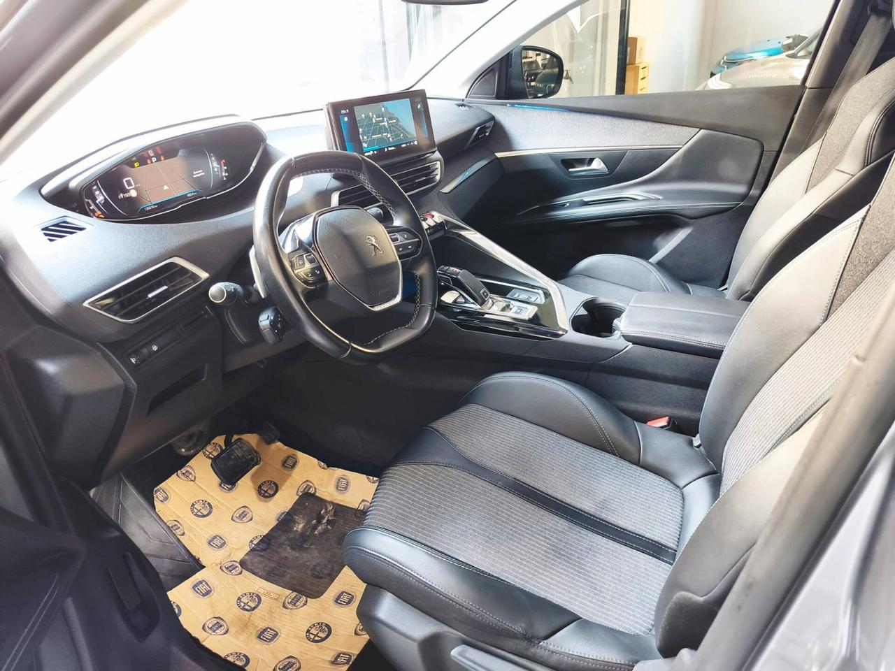 Peugeot 3008 BlueHDi 130 S&S EAT8 Allure