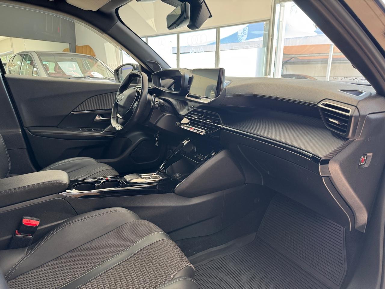 Peugeot 2008 BlueHDi 130 S&S EAT8 GT