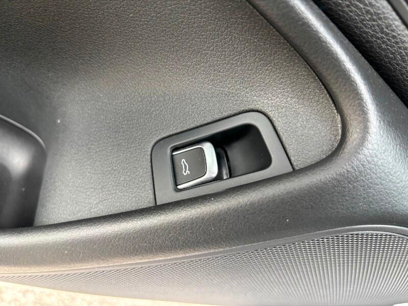 AUDI A6 4ª serie A6 2.0 TDI 190 CV ultra S tro...