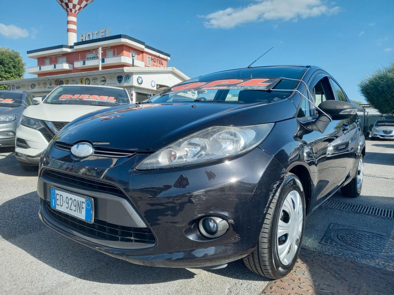 Ford Fiesta 1.2 Gpl Titanium 5 porte