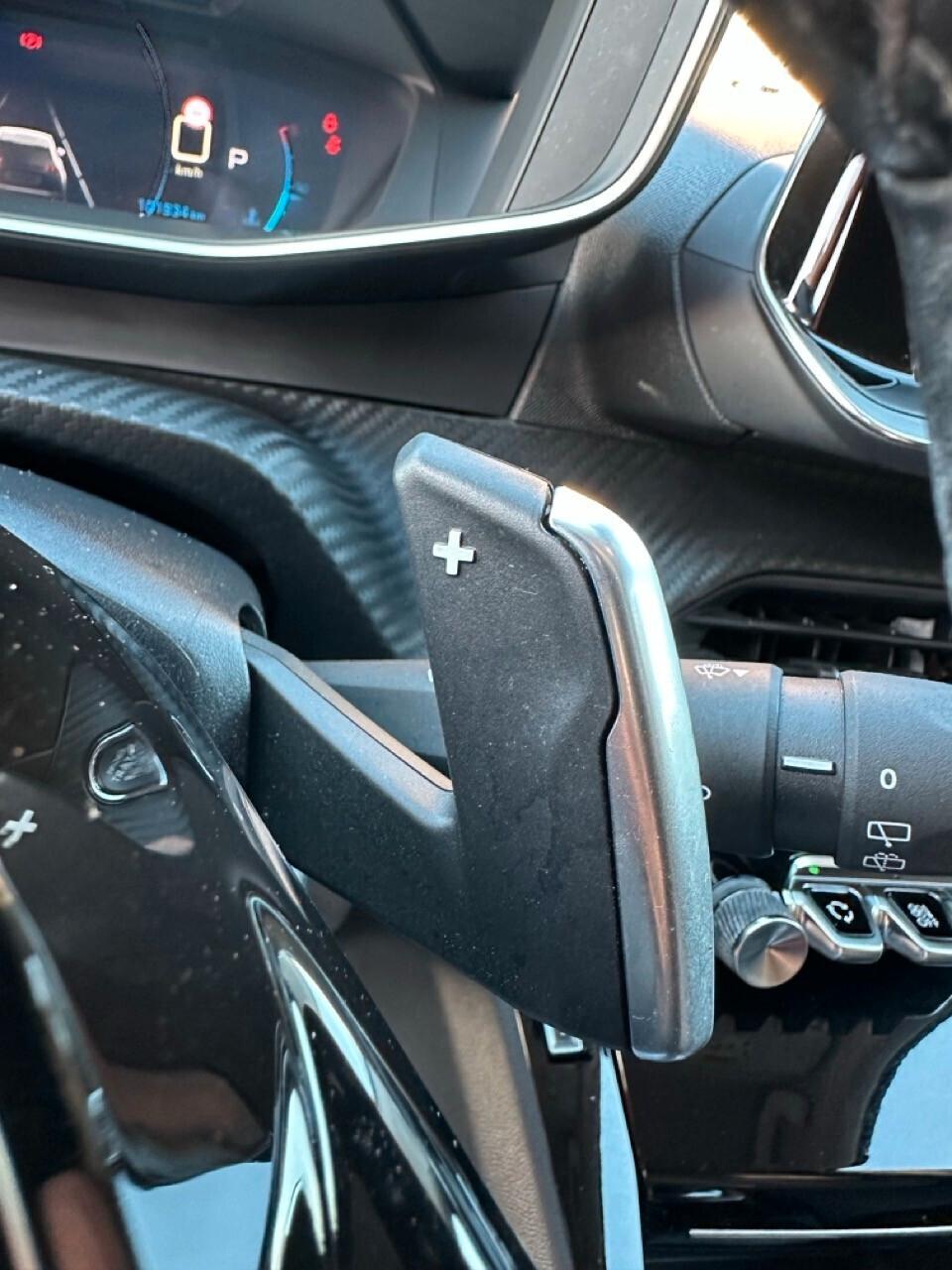Peugeot 2008 BlueHDi 130 S&S EAT8 Allure