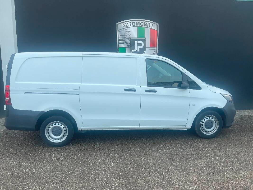 Mercedes Vito 111 cdi long E6 3 Posti Clima