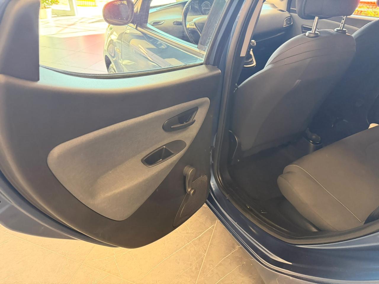 Lancia Ypsilon 1.0 FireFly 5 porte S&S Hybrid Gold