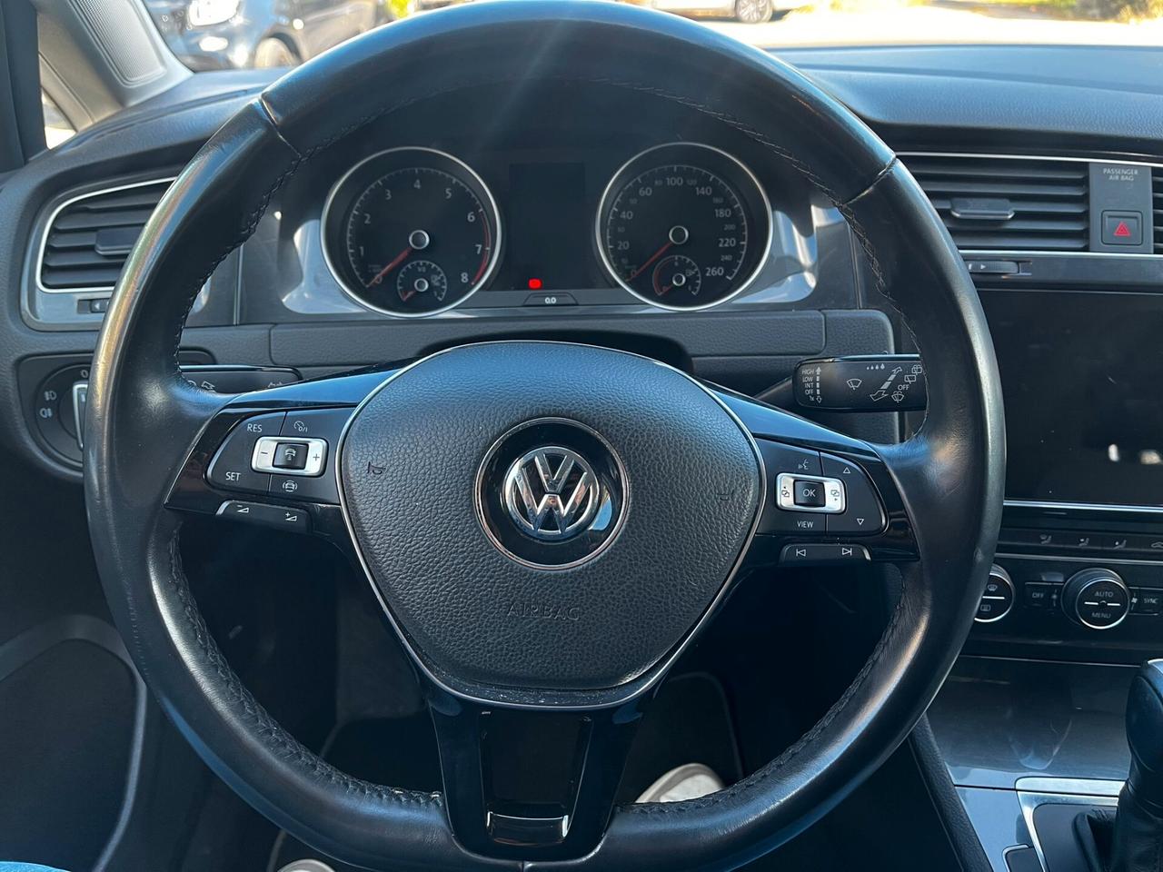 Volkswagen Golf 1.5 tgi Highline