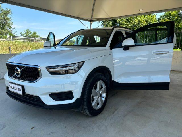 VOLVO XC40 T3 KM REALI E CERTIFICATI FARI LED CAR PLAY