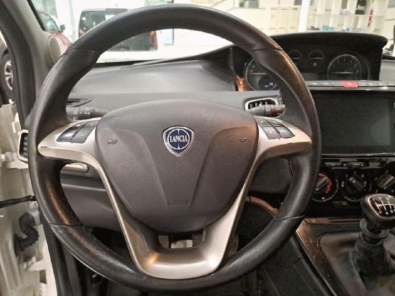 Lancia Ypsilon 1.0 FireFly 70cv S&S Hybrid GOLD