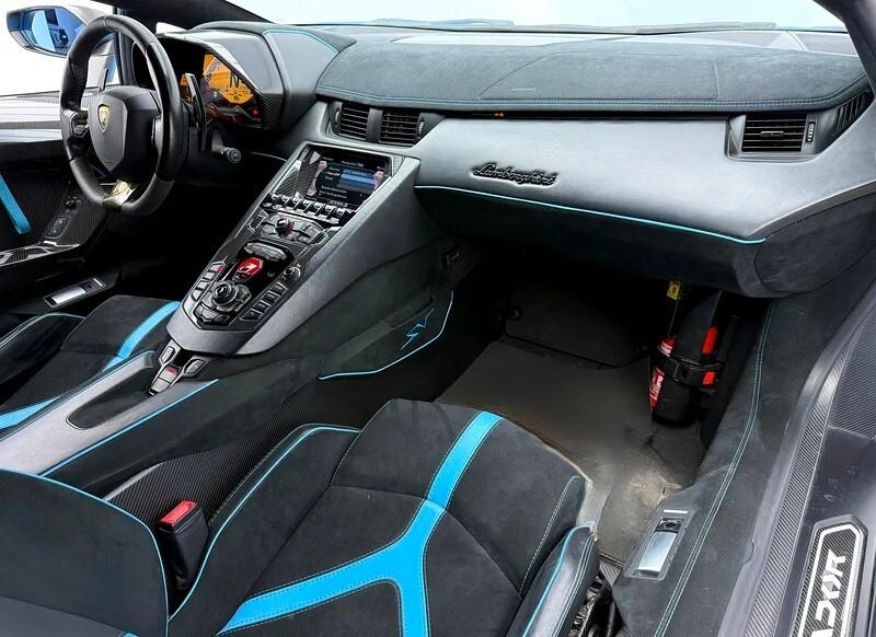 Lamborghini Aventador SV 6.5 V12 NOLEGGIO LUNGO TERMINE - LEASING FULL INCLUSIVE