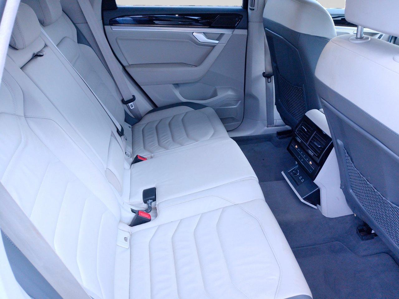 Volkswagen Touareg 3.0 V6 tdi Elegance 231cv tiptronic