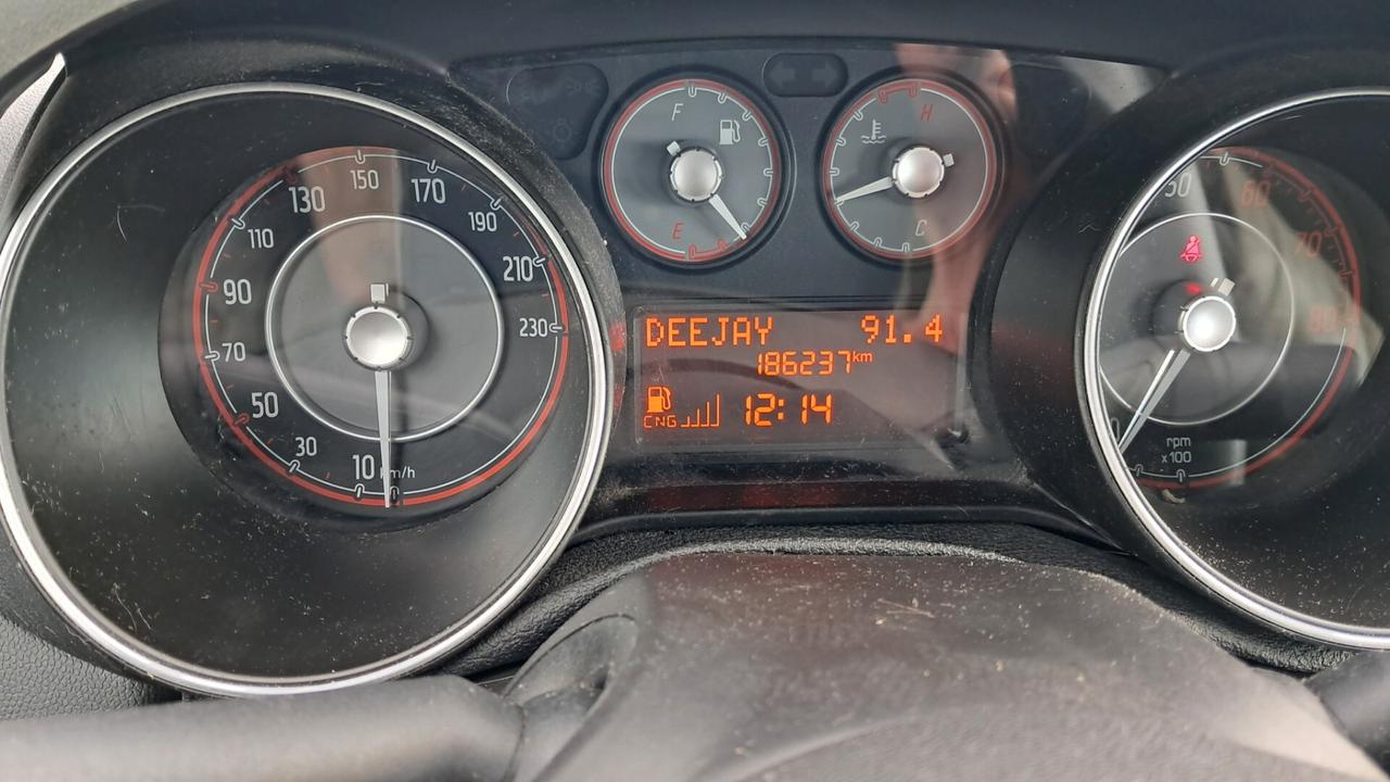 Fiat Punto 1.4 8V 5 porte Natural Power Street