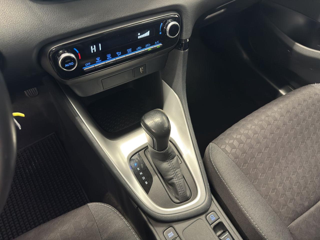 Toyota Yaris 1.5h Active VVT-i