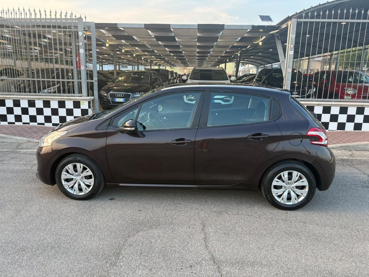 Peugeot 208 1.4 HDi 5 porte Access Unipro 2012