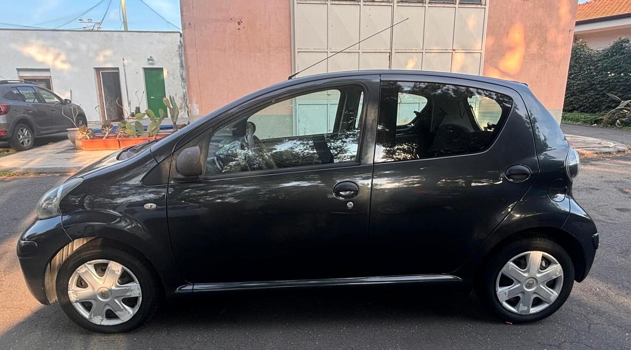 Toyota Aygo 1.0 12V VVT-i 5 porte