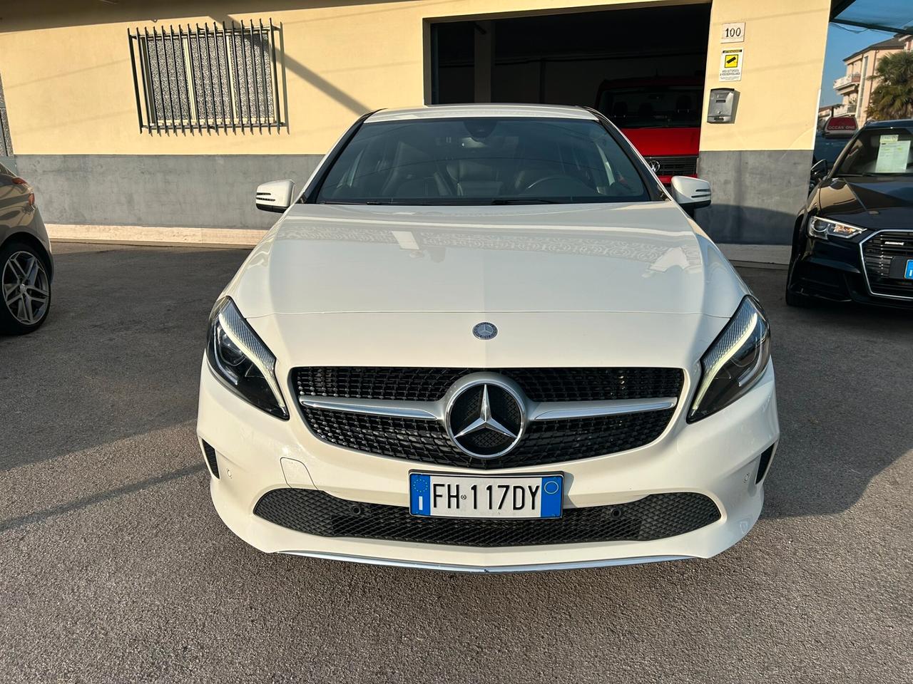 MERCEDES-BENZ A200d 136CV Sport Auto my16