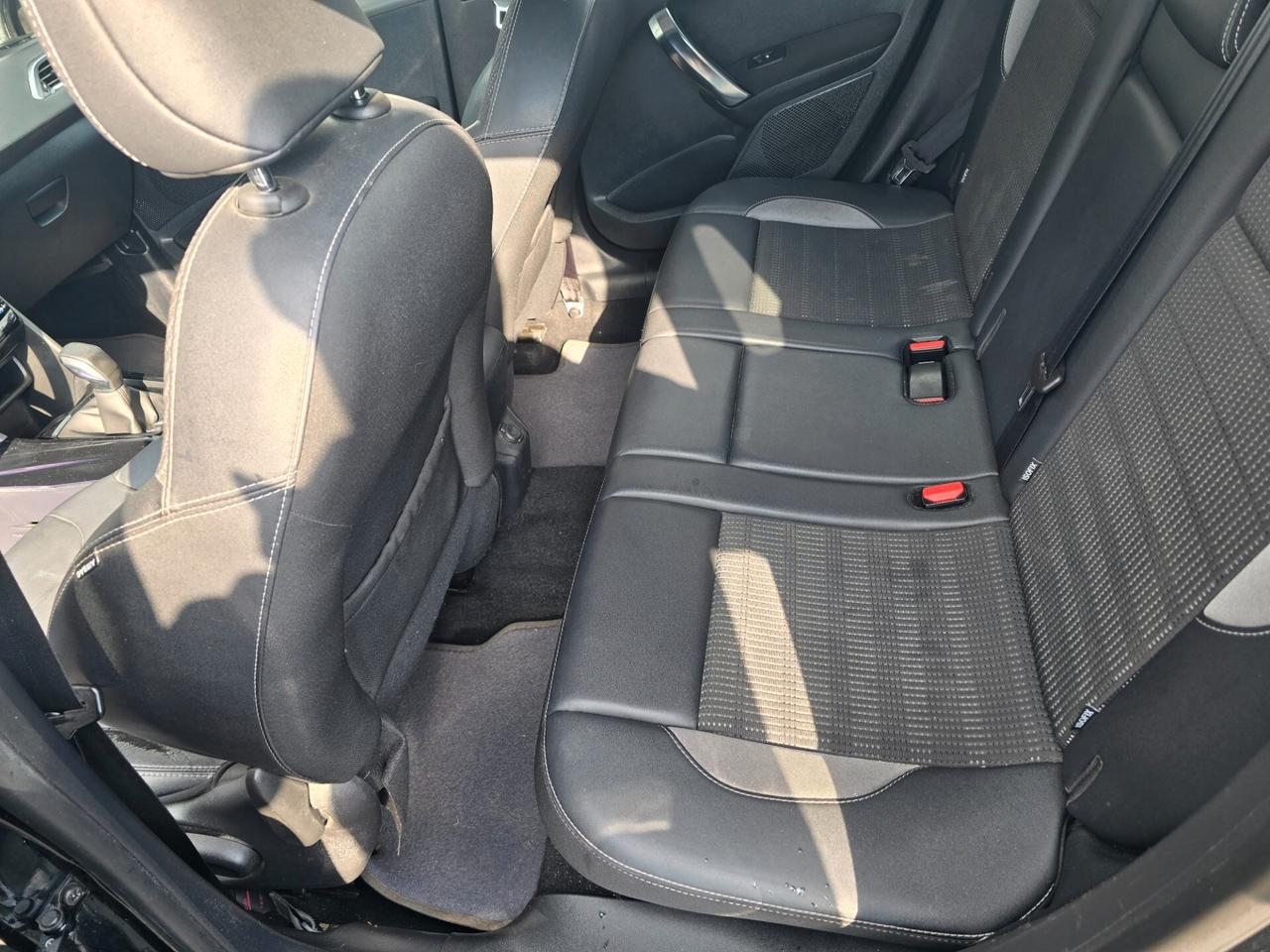 Peugeot 2008 BlueHDi 100cv Allure