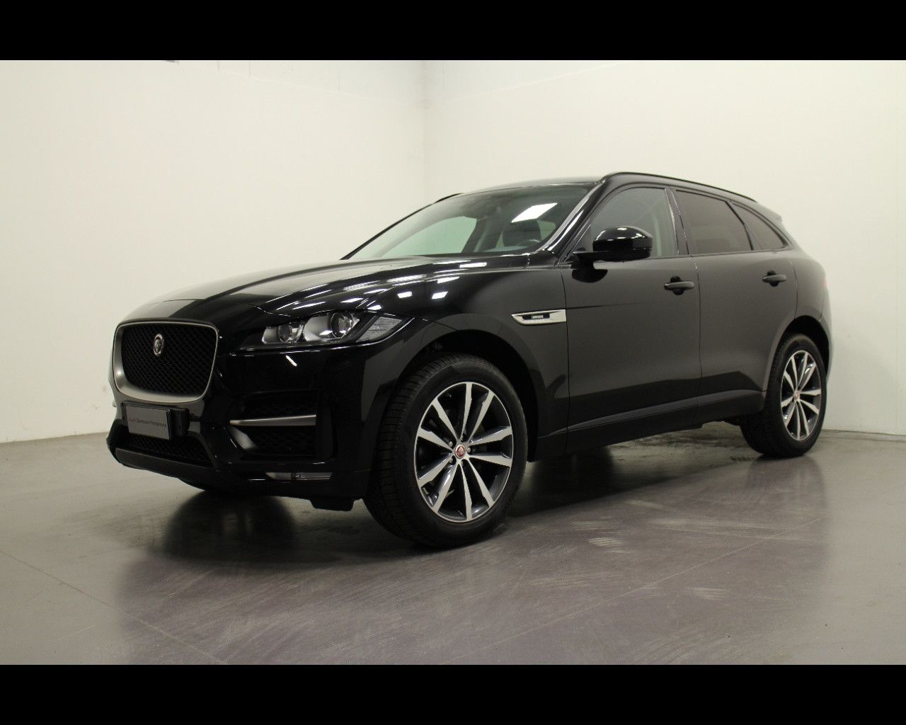 JAGUAR F-Pace 2015 F-Pace 2.0d i4 R-Sport awd 240cv auto my18