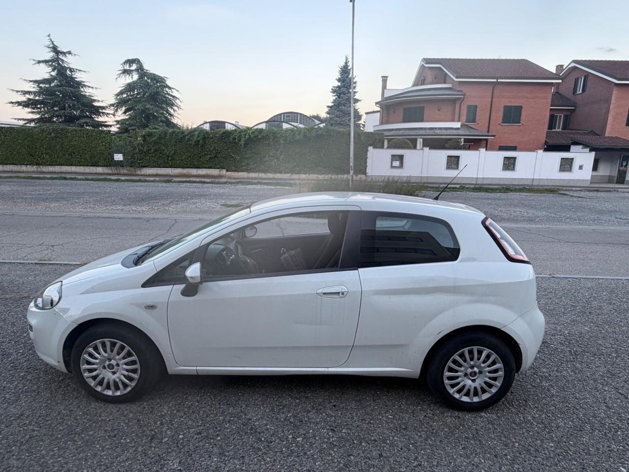 Fiat Punto 1.3 MJT II 75 CV 3 porte Lounge
