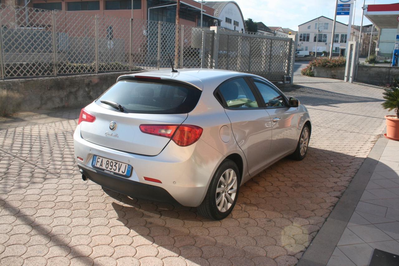 Alfa Romeo Giulietta 1.6 JTDm-2 120 CV Distinctive
