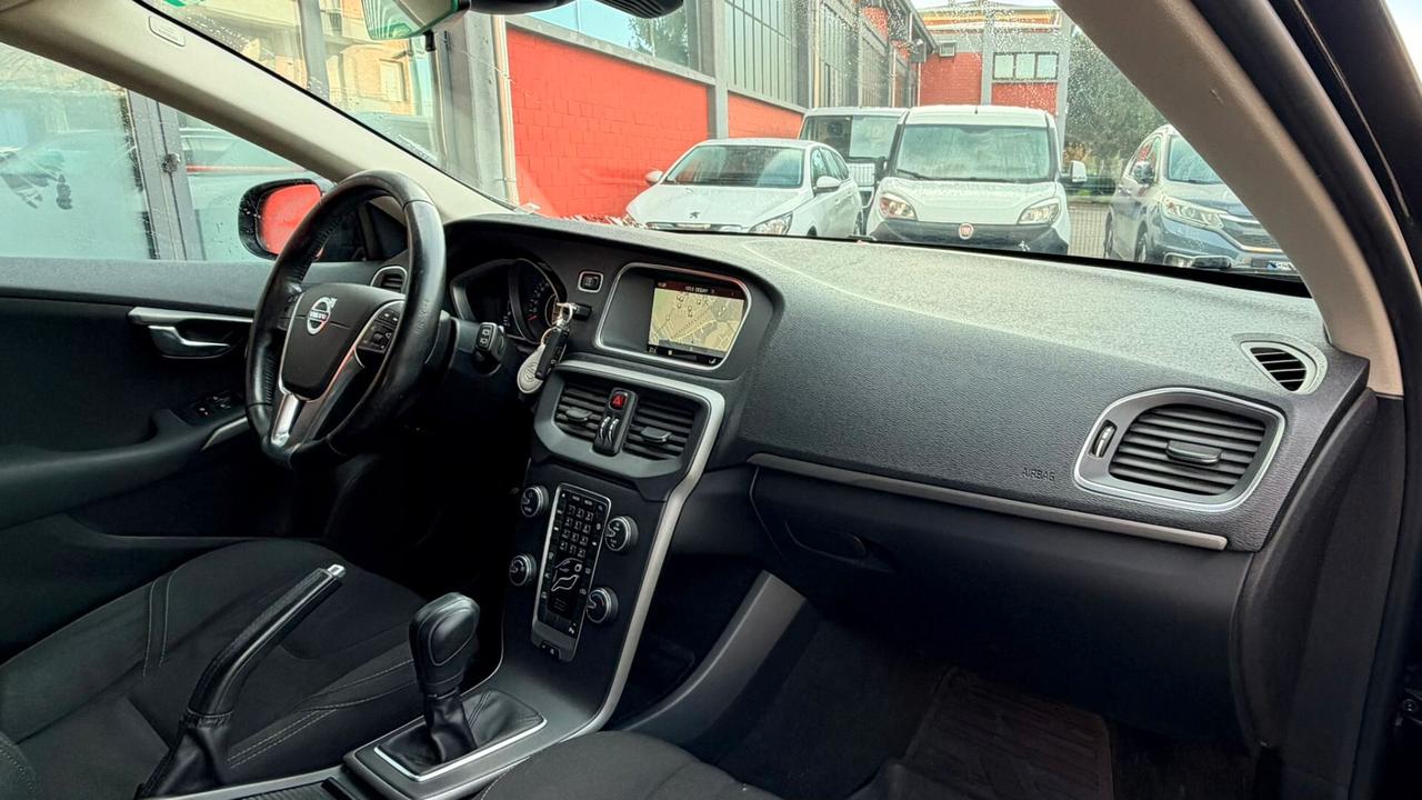 Volvo V40 D2 Momentum Neopatentati