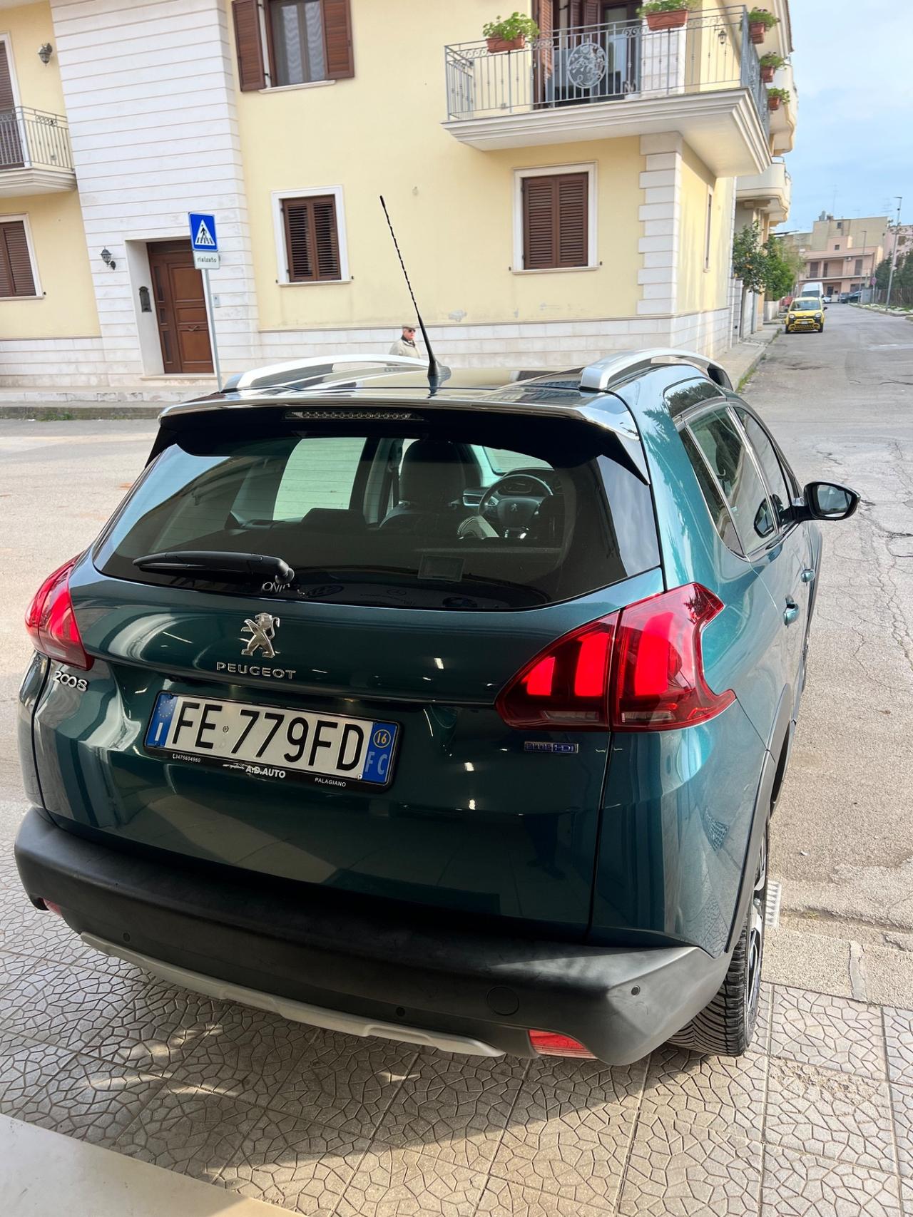 Peugeot 2008 BlueHDi 100 Allure