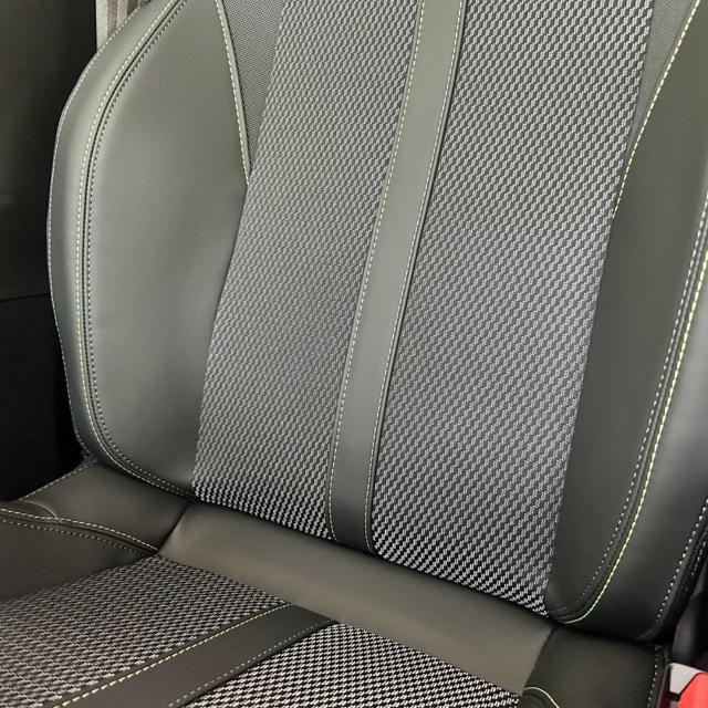 PEUGEOT 2008 Hybrid 145 e-DCS6 GT