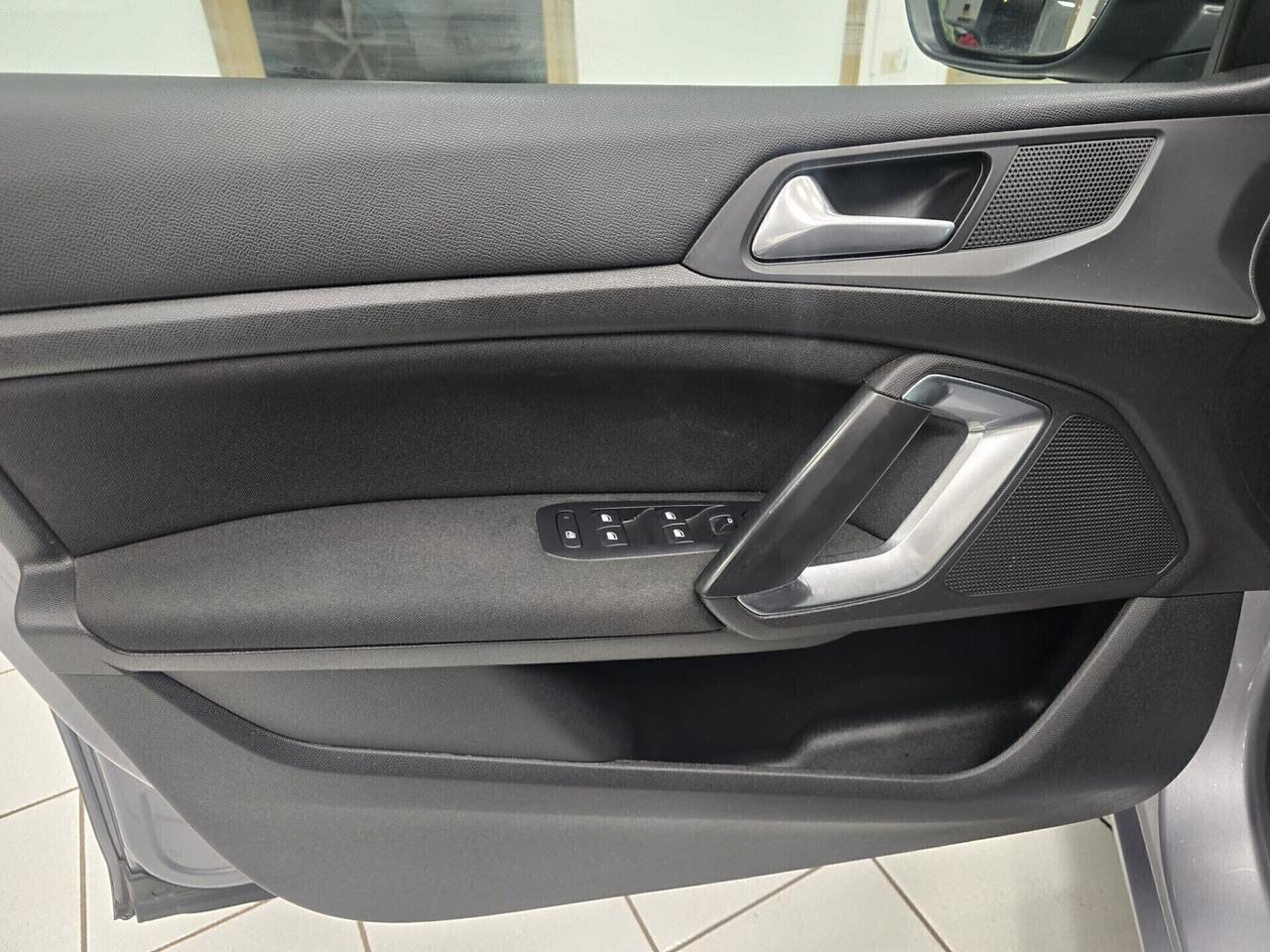 Peugeot 308 BlueHDi 130 S&S SW Bus. 2018