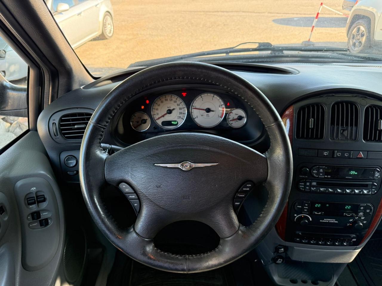 Chrysler Voyager Grand Voyager 2.5 CRD cat Limited