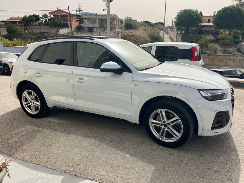 AUDI Q5 40 2.0 tdi mhev 12V s-tronic