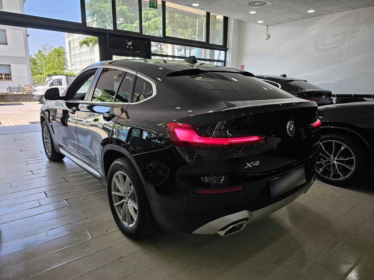 BMW X4 Xdrive 20d mhev Tetto cam Nav PDC Full LED