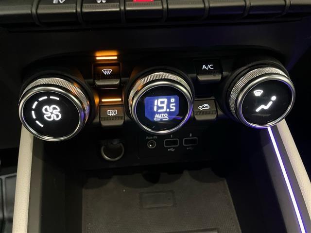 RENAULT Clio 5 Porte 1.6 E-Tech full hybrid 145cv Techno A