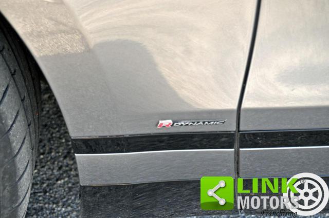 LAND ROVER Range Rover Velar 2.0D I4 240 CV R-Dynamic S