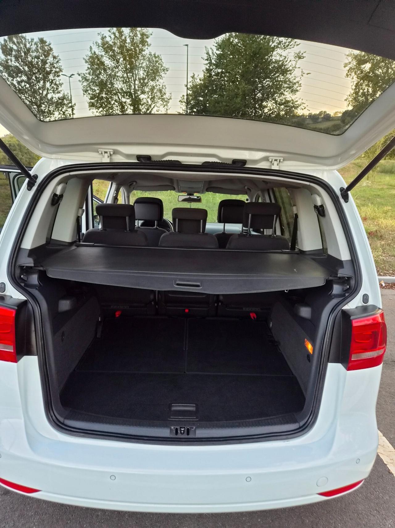 Volkswagen Touran Business 1.4 Highline EcoFuel 7 POSTI