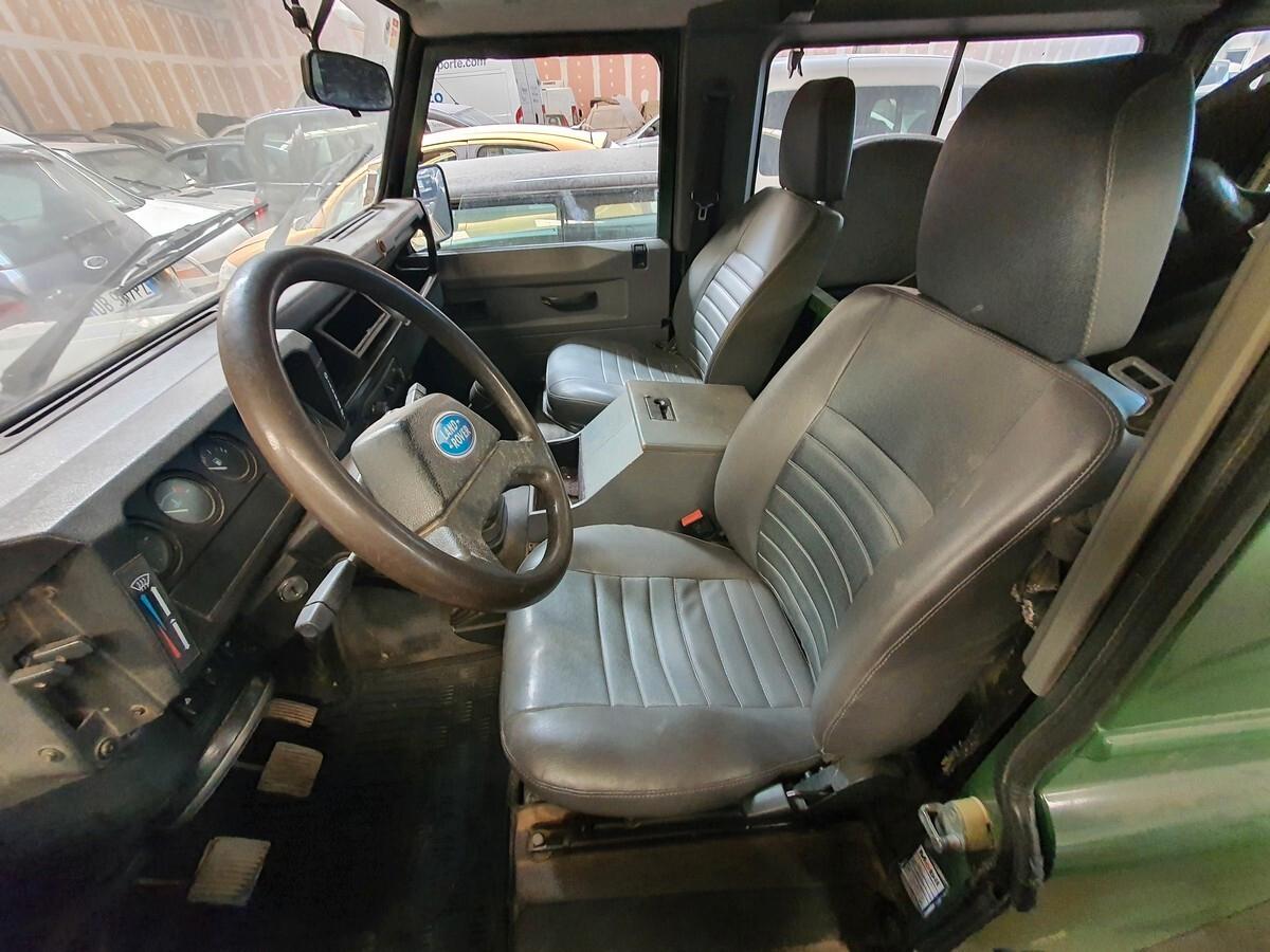 Land Rover Defender 90 2.5 Td5