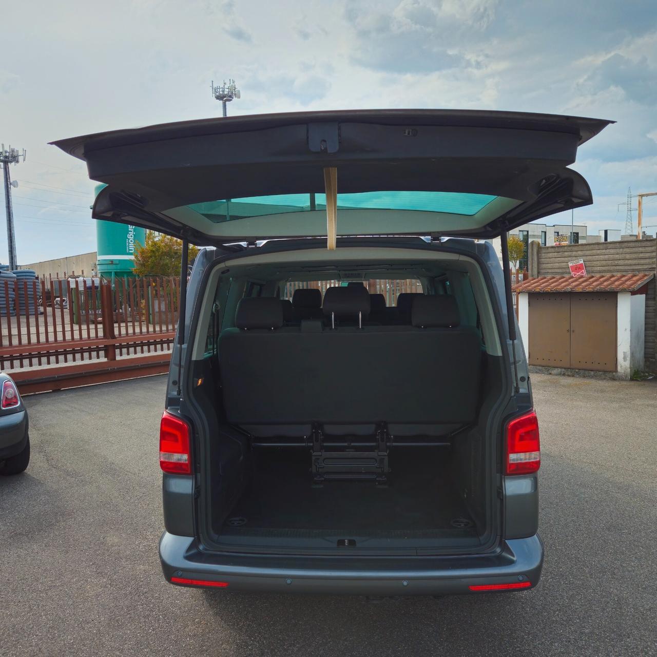 Volkswagen Multivan CARAVELLE 2.0 TDI 140CV Comfortline 9 POSTI