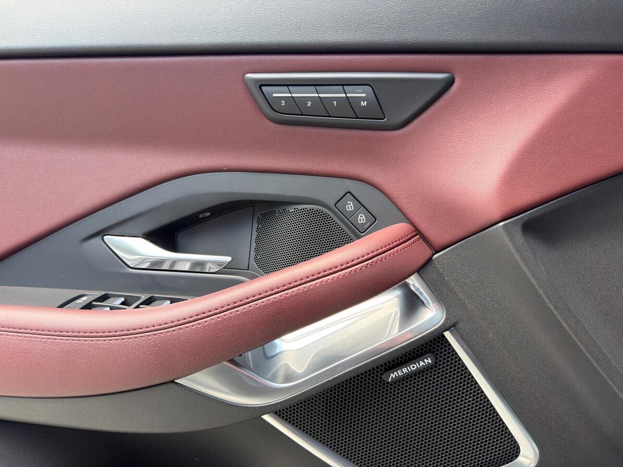 Jaguar E-Pace 2.0D I4 163 CV AWD Auto R-Dynamic HSE UNICO PROPRIETARIO ITALIANA